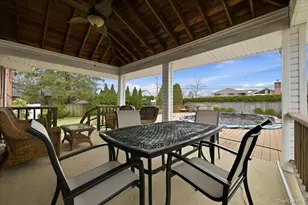 2037 Stratford Dr, Westbury, NY 11590 - Photo 33