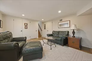 2037 Stratford Dr, Westbury, NY 11590 - Photo 25