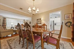 2037 Stratford Dr, Westbury, NY 11590 - Photo 11