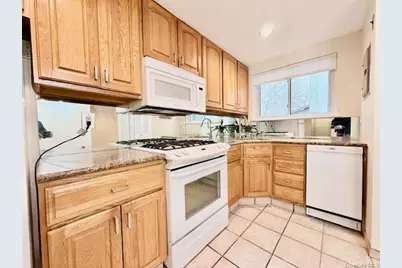 155 Golf Lane, Medford, NY 11763 - Photo 9