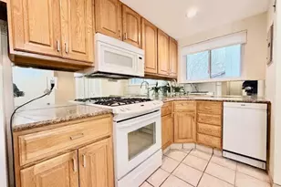 155 Golf Ln, Medford, NY 11763 - Photo 9