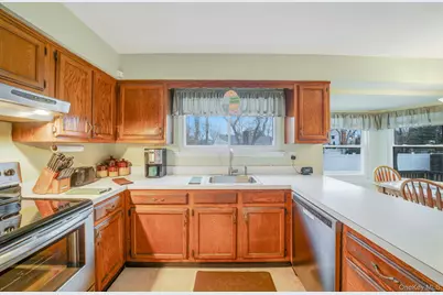 427 Bicycle Path, Port Jefferson, NY 11776 - Photo 23