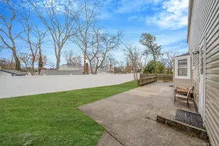 427 Bicycle Path, Port Jefferson, NY 11776 - Photo 9