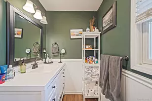 14 Burlington Ave, Deer Park, NY 11729 - Photo 13