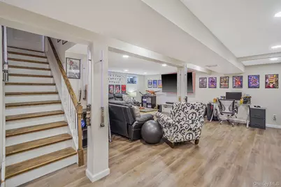 14 Burlington Avenue, Deer Park, NY 11729 - Photo 23