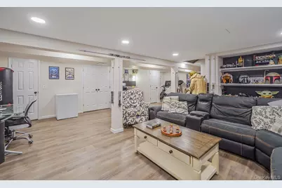 14 Burlington Avenue, Deer Park, NY 11729 - Photo 25