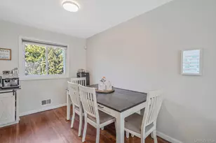 14 Burlington Ave, Deer Park, NY 11729 - Photo 9