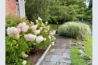 230 Ridgecrest Road, Briarcliff Manor, NY 10510 - Photo 45