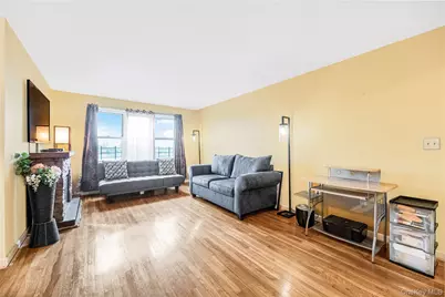 11 Balint Drive #648, Yonkers, NY 10710 - Photo 3