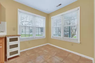 27 Tall Tree Lane, Poughkeepsie, NY 12601 - Photo 5