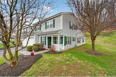 27 Tall Tree Lane, Poughkeepsie, NY 12601 - Photo 3