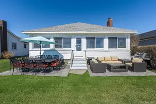 1400 Peconic Bay Blvd, Jamesport, NY 11947 - Photo 29