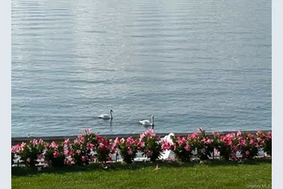 1400 Peconic Bay Boulevard, Jamesport, NY 11947 - Photo 43