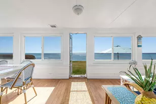 1400 Peconic Bay Blvd, Jamesport, NY 11947 - Photo 5