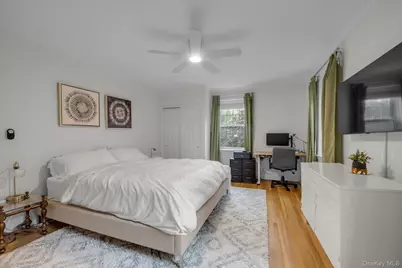 90 Knightsbridge Road #1N, Great Neck, NY 11021 - Photo 11