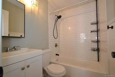 25 Hazel Street, Central Islip, NY 11722 - Photo 21