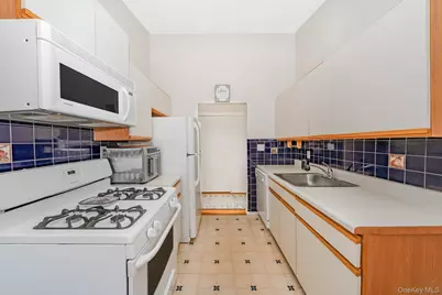 365 Route 111 #B6, Smithtown, NY 11787 - Photo 17