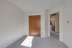 256 Quassaick Ave, New Windsor, NY 12553 - Photo 17