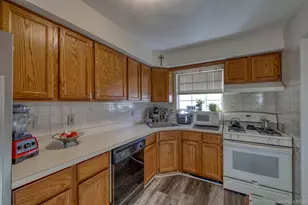 256 Quassaick Ave, New Windsor, NY 12553 - Photo 11