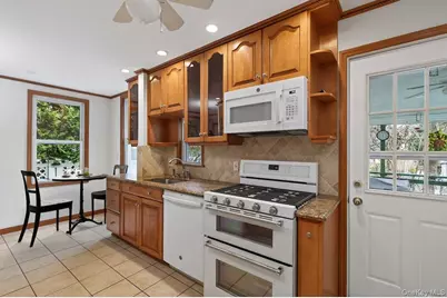 30 Blanchard Avenue, Dobbs Ferry, NY 10522 - Photo 11