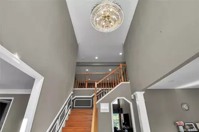 8 Avolet Court, Mount Sinai, NY 11766 - Photo 3