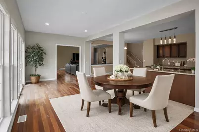 8 Avolet Court, Mount Sinai, NY 11766 - Photo 11