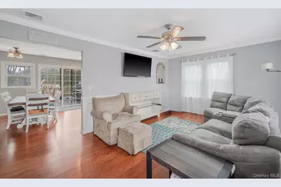 14 Tuttle Avenue, Eastport, NY 11941 - Photo 7