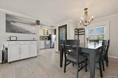 1085 Sipp Avenue, Medford, NY 11763 - Photo 5