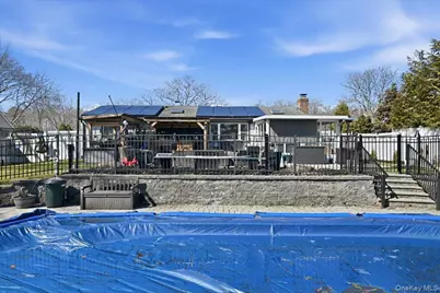 1085 Sipp Avenue, Medford, NY 11763 - Photo 31