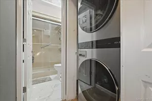 1085 Sipp Ave, Medford, NY 11763 - Photo 19