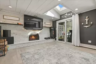 1085 Sipp Ave, Medford, NY 11763 - Photo 15