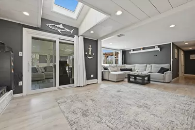 1085 Sipp Avenue, Medford, NY 11763 - Photo 13