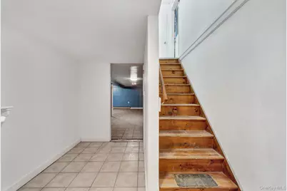 23002 S Conduit Avenue, Springfield Gardens, NY 11413 - Photo 23