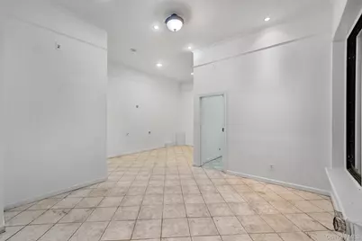 23002 S Conduit Avenue, Springfield Gardens, NY 11413 - Photo 15