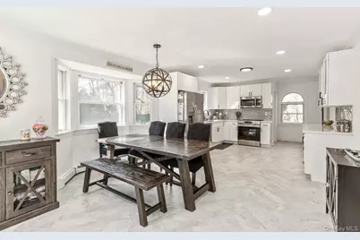 10 Tall Oaks Court, Manorville, NY 11949 - Photo 3