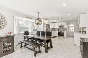 10 Tall Oaks Ct, Manorville, NY 11949 - Photo 3