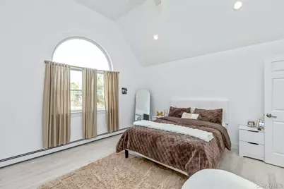 10 Tall Oaks Court, Manorville, NY 11949 - Photo 9