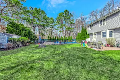 10 Tall Oaks Court, Manorville, NY 11949 - Photo 17