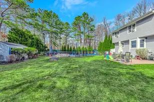 10 Tall Oaks Ct, Manorville, NY 11949 - Photo 17