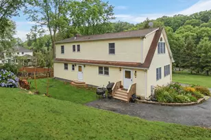 223 Bread and Cheese Hollow Rd, Northport, NY 11768 - Photo 27