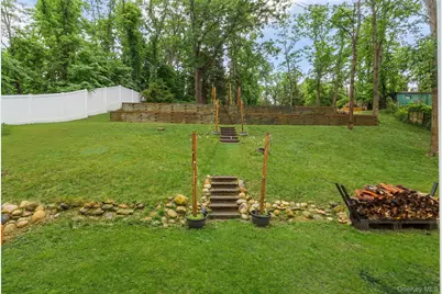 223 Bread and Cheese Hollow Road, Northport, NY 11768 - Photo 29