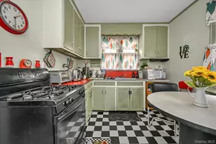 14-21 159th St, Whitestone, NY 11357 - Photo 7