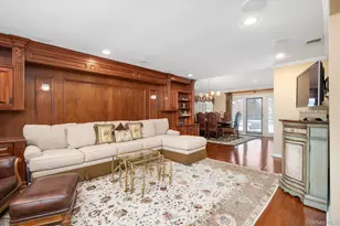 9 Ellis Dr, Syosset, NY 11791 - Photo 5
