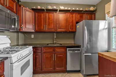 14908 Union Turnpike #19C, Kew Gardens, NY 11367 - Photo 7
