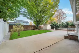 5 Edward Ave, Hicksville, NY 11801 - Photo 17