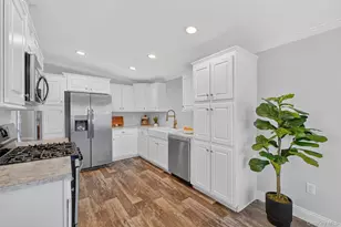 13 Orlando Dr, Poughkeepsie, NY 12603 - Photo 11