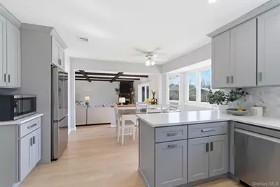 9 Bonaire Drive, Dix Hills, NY 11746 - Photo 15