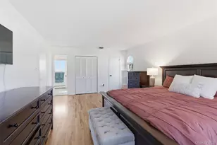 9 Bonaire Dr, Dix Hills, NY 11746 - Photo 23