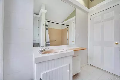 136 Harrison Avenue, Bethpage, NY 11714 - Photo 19