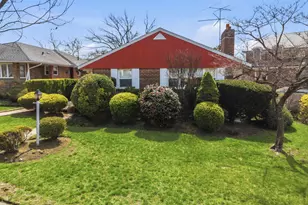 144-30 South Dr, Whitestone, NY 11357 - Photo 5